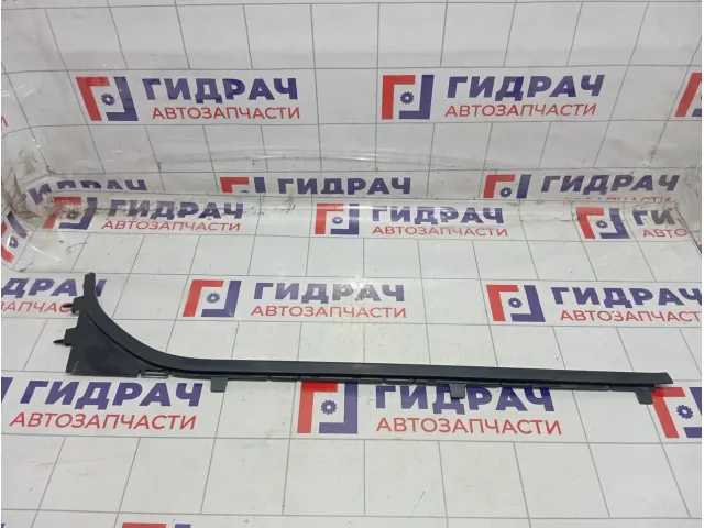 Накладка стекла переднего правого Peugeot Traveller 9808721180