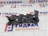 Кронштейн топливной рейки Peugeot Traveller  9808843180