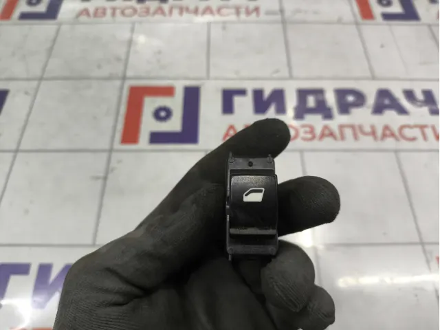 Кнопка стеклоподъемника правая Peugeot Traveller  96762292ZD