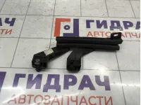 Направляющая стекла двери правая Peugeot Traveller  9812451080