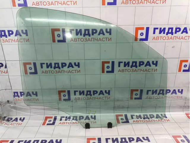 Стекло двери переднее правое Peugeot Traveller  9808077380