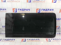 Стекло двери заднее правое Peugeot Traveller  9819675980