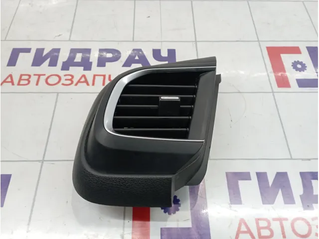 Дефлектор торпедо правый Peugeot Traveller  98083644VV