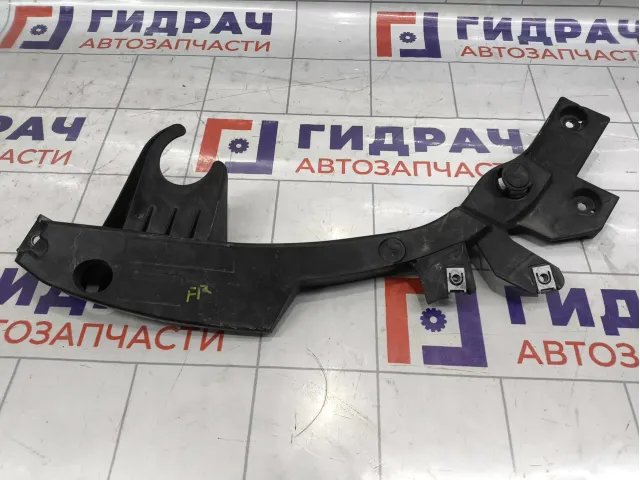 Кронштейн передней панели правый Peugeot Traveller  9808491180