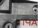 Кронштейн передней панели правый Peugeot Traveller  9808491180
