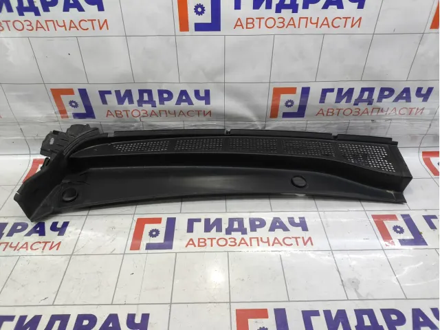 Решетка под лобовое стекло (Жабо) левая Peugeot Traveller  98084672XT