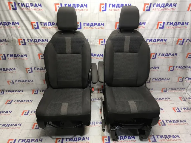 Сиденье комплект Peugeot Traveller