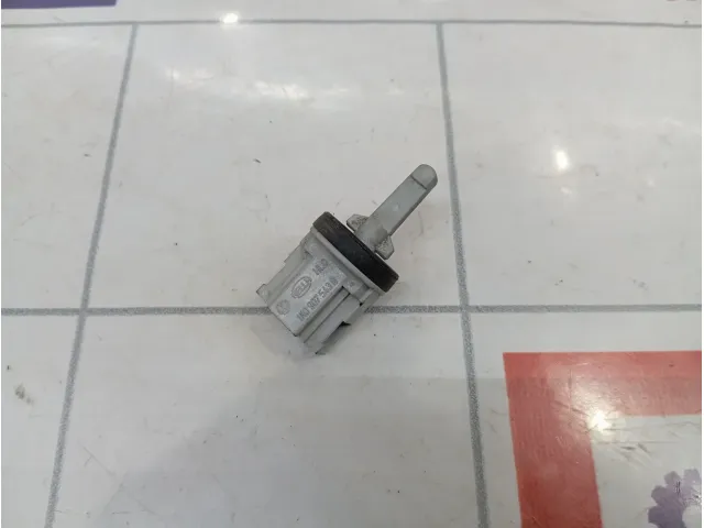 Датчик температуры воздуха Porsche Cayenne (9PA) 1K0907543A