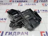 Кронштейн фары правый Porsche Cayenne (9PA) 95563104400