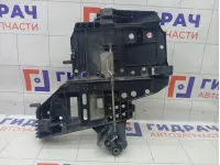 Кронштейн фар правый Porsche Cayenne 7L5941046