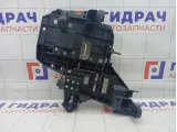 Кронштейн фар правый Porsche Cayenne 7L5941046