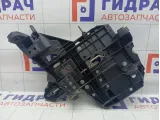 Кронштейн фар левый Porsche Cayenne 7L5941045