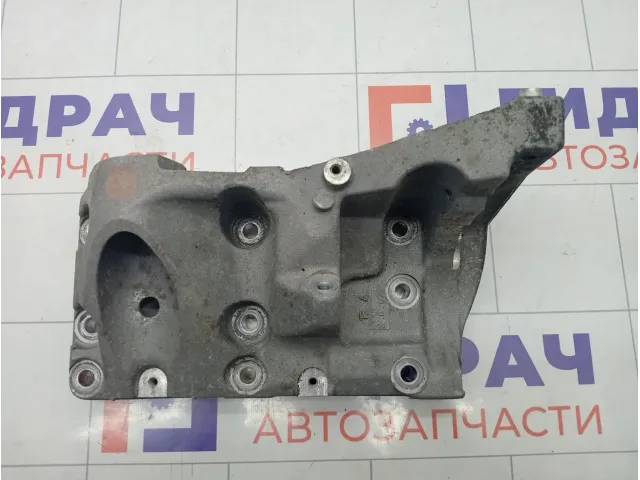 Кронштейн двигателя левый Porsche Cayenne 9481022151R