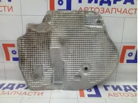 Экран тепловой моторного отсека левый Porsche Cayenne 7L0825615
