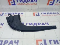 Накладка фары под капотом правая Porsche Cayenne 7L5805286E