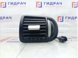 Дефлектор воздушный в торпедо передний правый Porsche Cayenne 7L5819704B