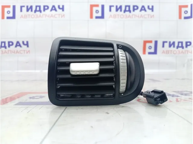Дефлектор воздушный в торпедо передний правый Porsche Cayenne 7L5819704B