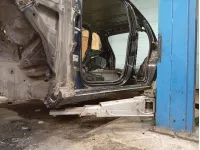 Порог со стойкой левый Porsche Cayenne