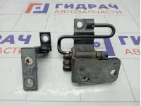 Петли двери передней левой Porsche Cayenne 7L0831411A