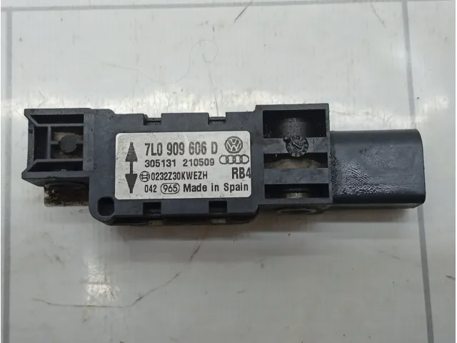 Датчик AIR BAG передний Porsche Cayenne 7L0909606D
