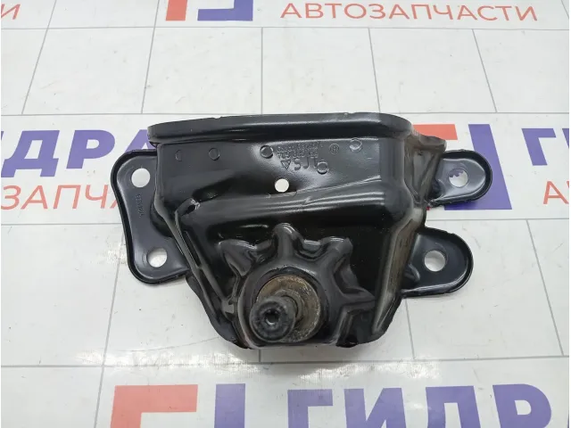 Кронштейн крепления сидений задний левый Porsche Cayenne 7L5885153