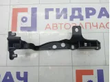 Кронштейн передней панели правый Porsche Cayenne 7L0805734