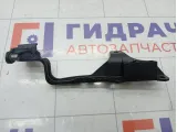 Кронштейн передней панели правый Porsche Cayenne 7L0805734