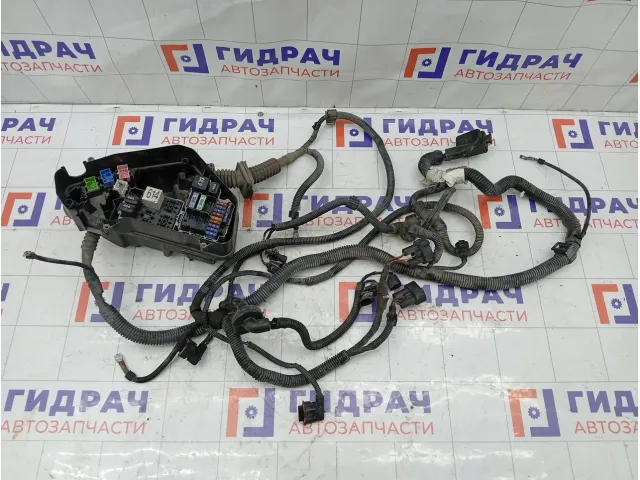 Блок предохранителей подкапотный (e-box) с проводкой Porsche Cayenne 95561010502