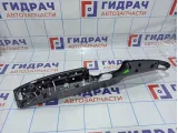 Кронштейн подлокотника обшивки двери передней правой Porsche Cayenne (92A) 958555100015Q0