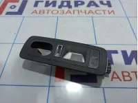 Плафон салонный правый Porsche Cayenne (92A)