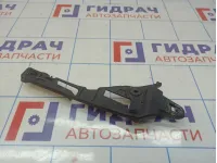 Кронштейн переднего бампера левый Porsche Cayenne (92A) 7P5807049