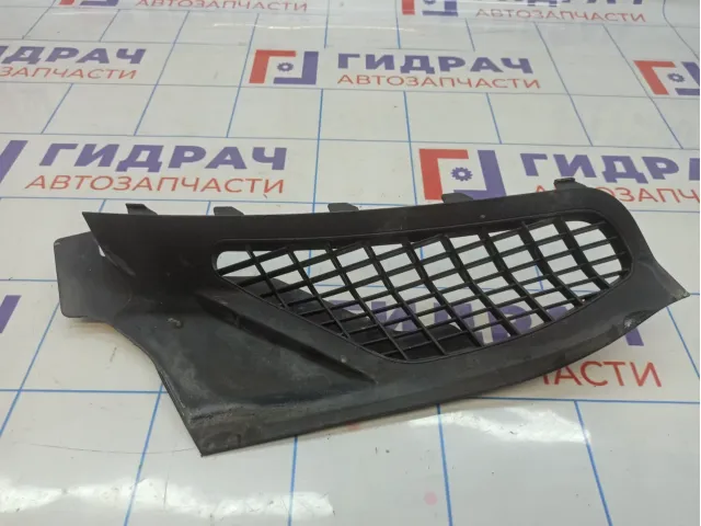 Решетка стеклоочистителей правая Porsche Cayenne (92A) 7P5819176B