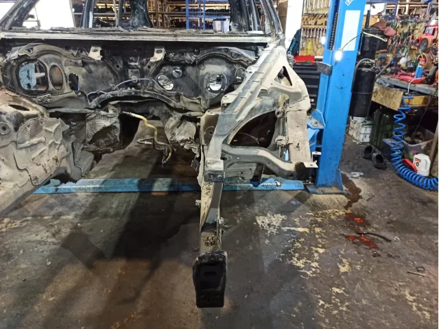 Лонжерон передний левый Porsche Cayenne (92A)