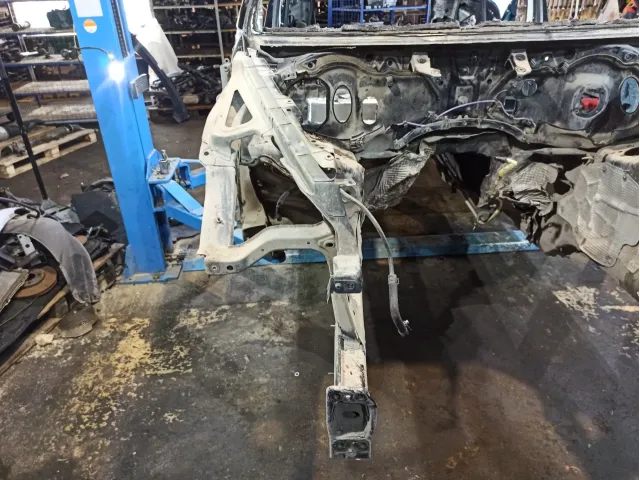 Лонжерон передний правый Porsche Cayenne (92A)