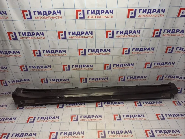 Накладка на порог наружная правая Porsche Cayenne (92A)