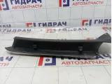 Обшивка двери багажника левая Porsche Cayenne (9PA) 7L5867671