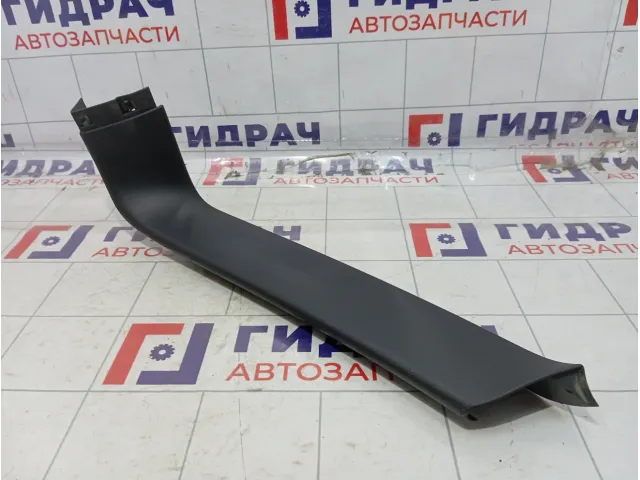Обшивка двери багажника правая Porsche Cayenne (9PA) 7L5867672