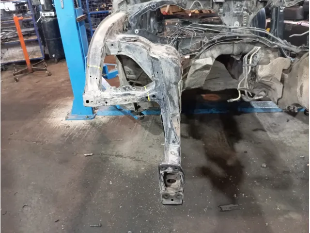 Лонжерон правый Porsche Cayenne (9PA)