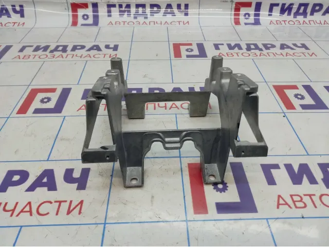 Кронштейн крепления подлокотника Porsche Cayenne (9PA) 7L0863345