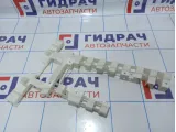Кронштейн обшивки стойки средней левой Porsche Cayenne (9PA) 95555577200