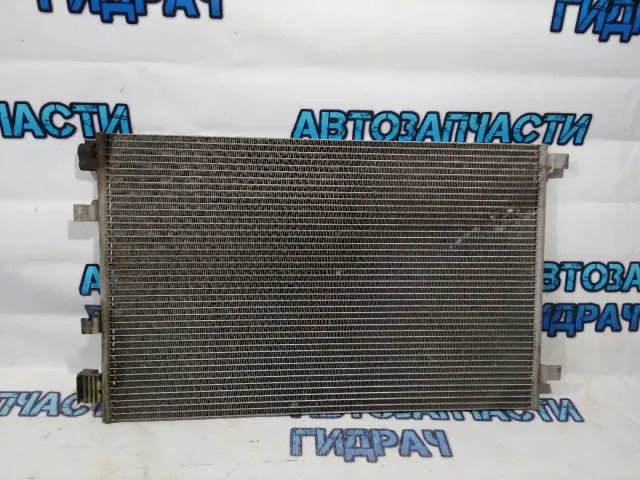 Радиатор кондиционера Nissan Qashqai +2 92100JD20A.
