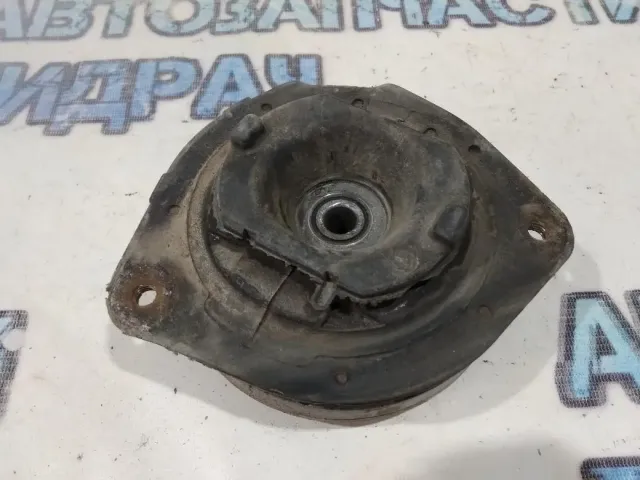 Опора переднего амортизатора правая Nissan Qashqai +2 54320JD00A .
