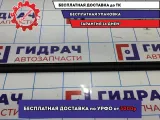 Уплотнитель стекла передний правый Renault Logan 2 Stepway 803300180R.