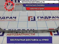 Накладка на решетку радиатора Renault Logan 2 Stepway 623857618R.