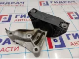 Опора двигателя правая Renault Logan 2 Stepway 112106577R.