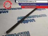 Накладка стекла заднего правого Kia Rio 3 832414X000. Внутренняя.