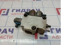 Блок клапанов пневмоподвески Land Rover Range Rover Sport (L320) RVH500110