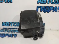 Корпус блока предохранителей Renault Logan 2 243809584R.