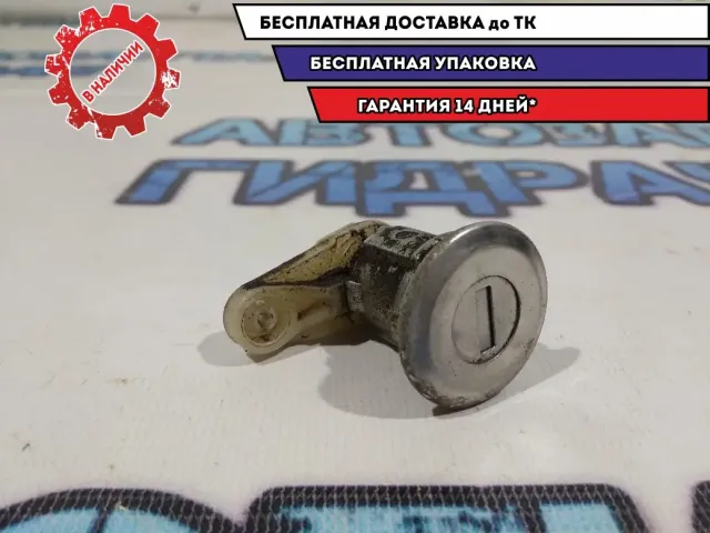 Вставка замка двери Renault Logan 2 806016794R.