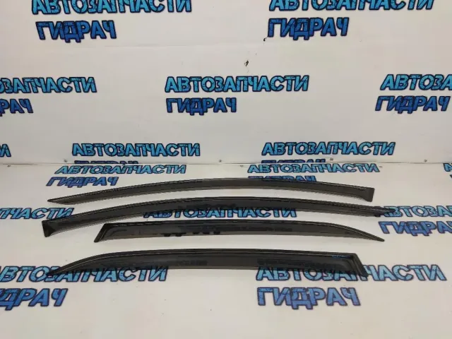 Комплект ветровиков бокового стекла Renault Logan 2 7711547234.